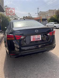 نيسان ألتيما